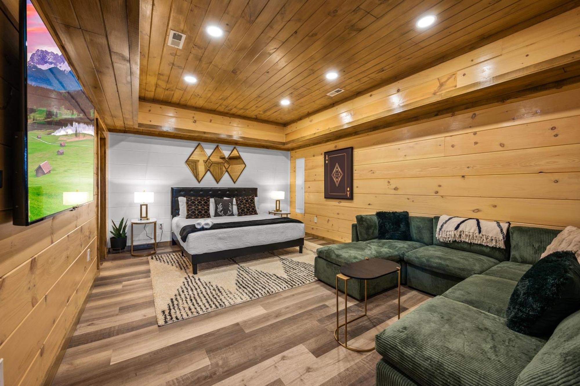Smokiesboutiquecabins Would To Host At Our New Cabin! 3 King Suites, Indoor Pool, Game Room, Lounge With 75