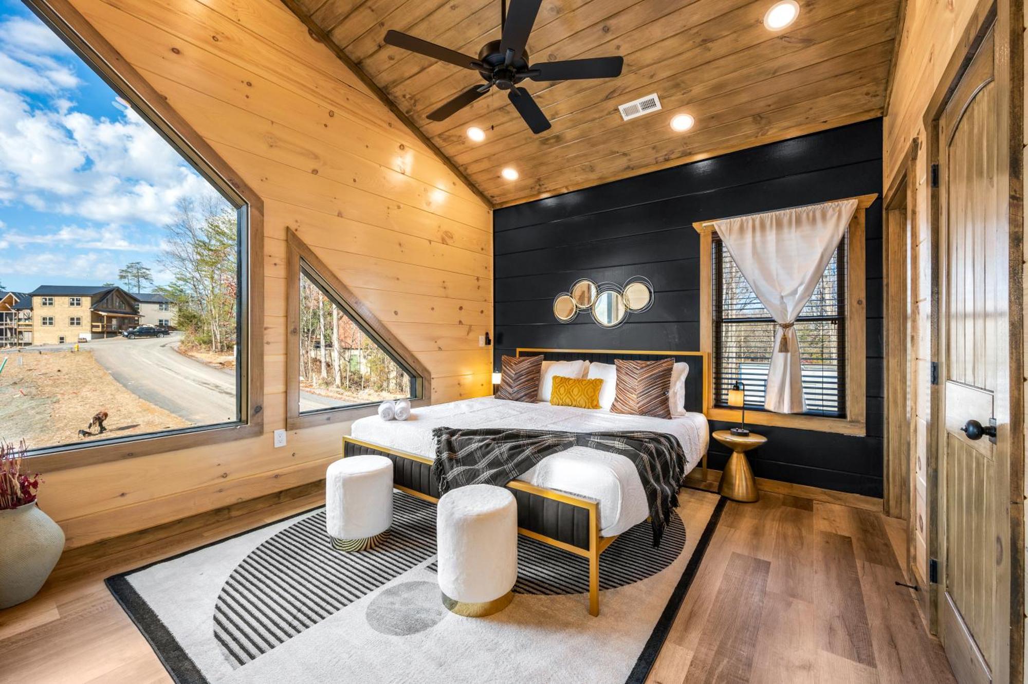 Holiday home Smokiesboutiquecabins Would To Host At Our New Cabin! 3 King Suites, Indoor Pool, Game Room, Lounge With 75
